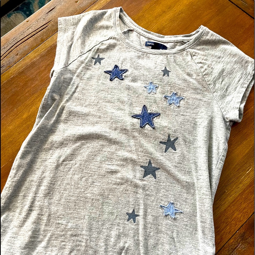 Girls Gap t with stars sz 10